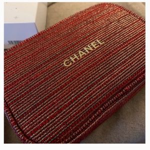 Chanel bag with 3 Chanel lipglosses, pristine condition
